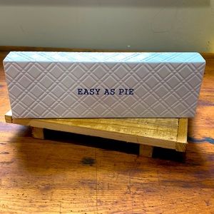 🥧 “EASY AS PIE” Retro Metal Sign ~ White w/Navy Lettering ~ Farmhouse Style